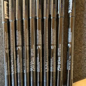 NYX black eyeliner